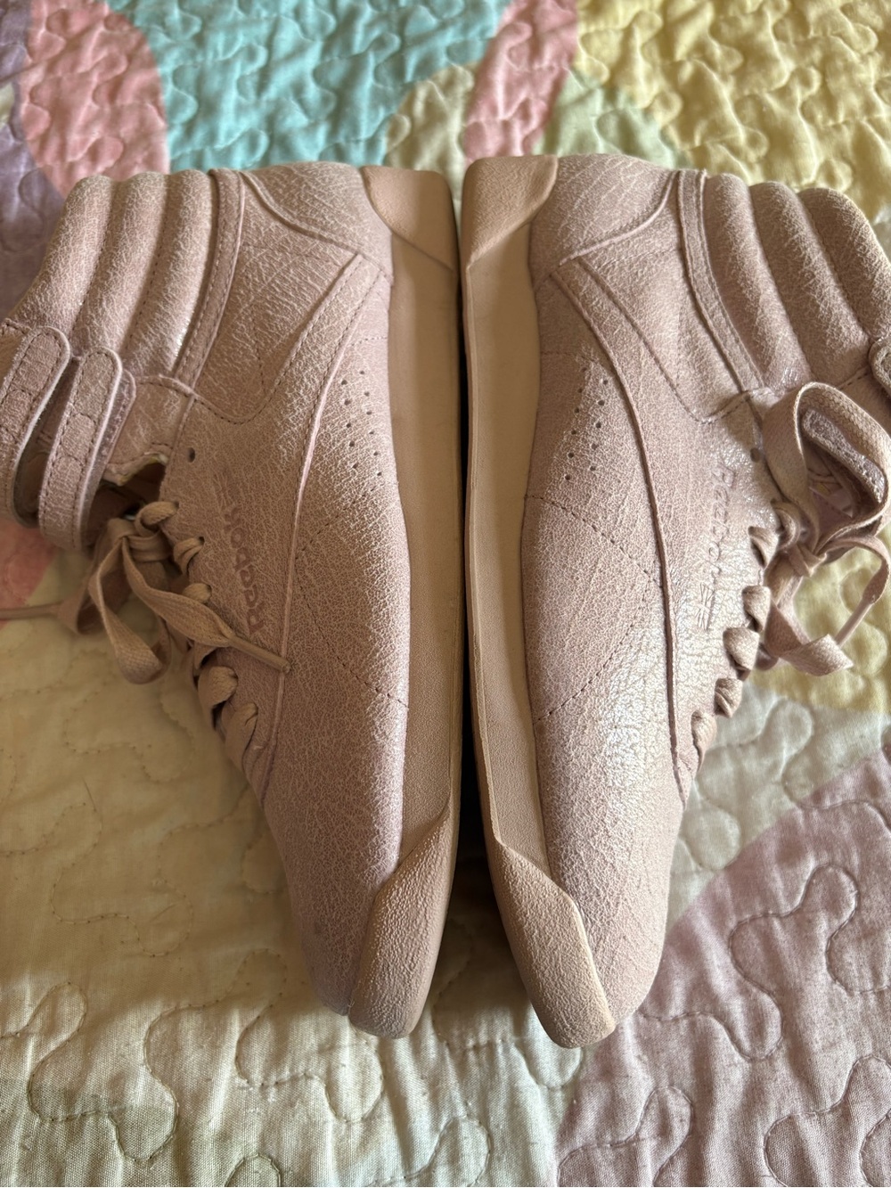 Reebok Womenβs High-Top Retro Sneakers in Blush Pink πππ - Picture 5 of 9